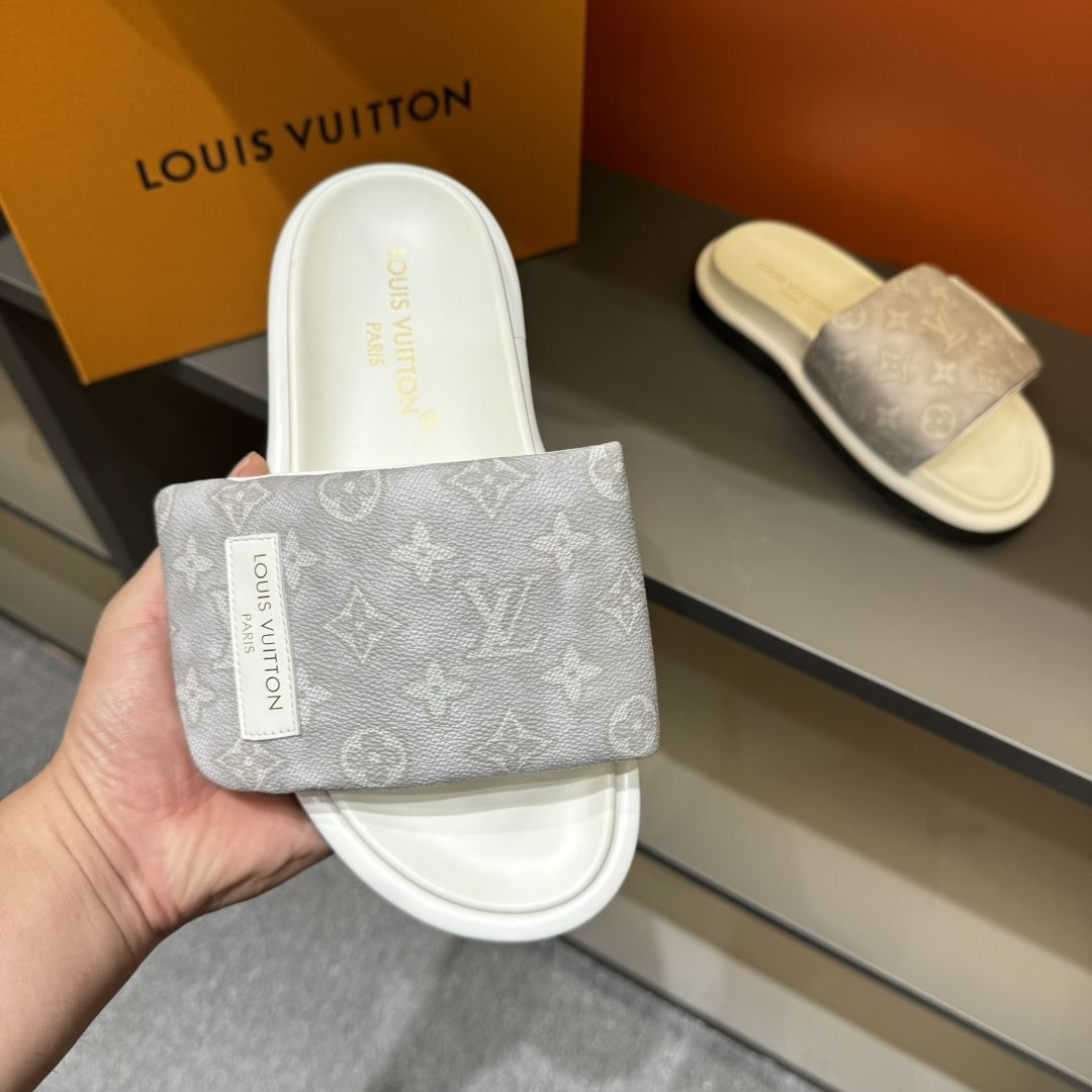 Louis Vuitton Slippers